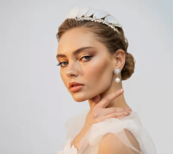 &nbsp;Gelin Makyajı: 2024 Düğün Makyaj Trendleri ile Işıldayın